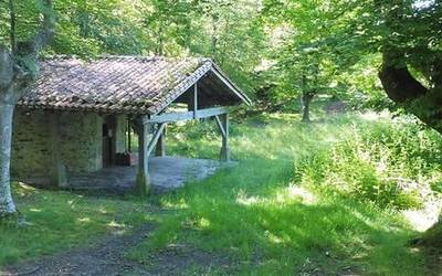 Astakurutz elur-zulora bisita gidatua egingo dute zapatuan