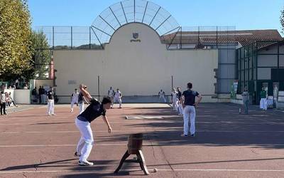 Euskadiko bote-luze txapelketaren finala jokatu dute Senperen