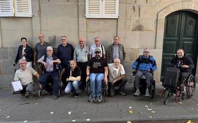 'Bestaldetik etorriak' liburua aurkeztu du Joxefe Diaz de Tuestak