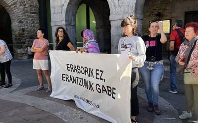 Zarauzko hilketa matxista gaitzetsi dute Orozkon