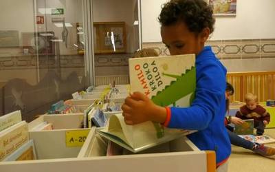 Haurrak irakurzaletzen laguntzeko tailerrean izena eman daiteke oraindik