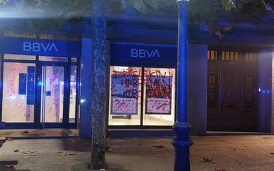 GKSk Palestinaren alde egiteko kaleko hormak pintatu izana gaitzetsi du Ana Azkoitiak