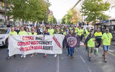 Maderas de Llodioko langileak kaleratzeari ekin dio Garnicak