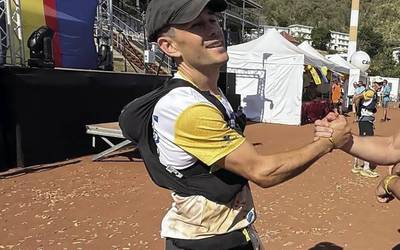 Patxi Etxeberrigarai saratarra bikain Reunion uharteko ‘Diagonale des fous’ ultra trail lasterketan