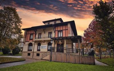 Hutsik geratu diren plazak betetzeko matrikulazioa irekiko du Hizkuntza Eskola Ofizialak