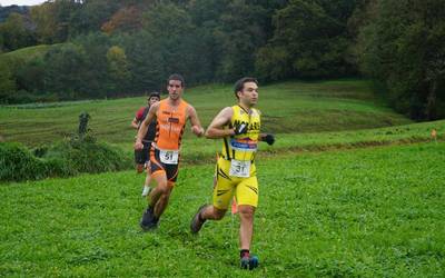 70 lagunek eman dute izena biharko mendi duatloirako