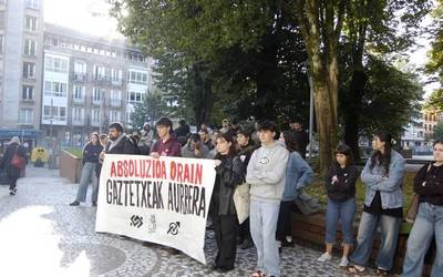 Zornotzako Matrailu gaztetxea "desalojo arrisku larrian" dagoela salatu dute