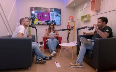 'Adi, spoilerra!': gora musikalak!