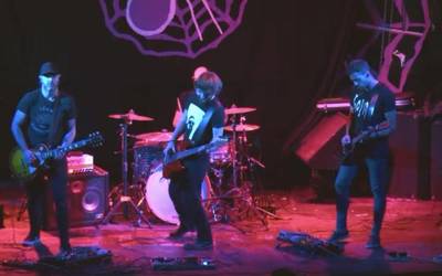 Zapatuan hasiko da Burrunda Faktoriaren egitarau berria