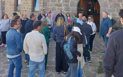 Plazaolako turismo kudeaketa eredua ezagutu dute Extremaduratik etorritakoek