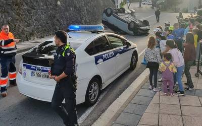 Zauriturik gabeko istripu ikusgarria Arrasateko Loramendi kalean