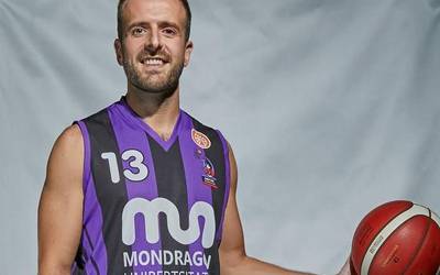 Martxel Balanzategi: "Taldea familia bat zela iruditu zait beti"