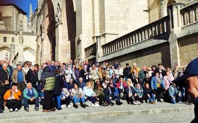 Ehundik gora jubilatu izan dira Burgosen Plaza Ondo elkarteak antolatutako bidaian