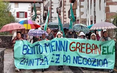 Benito Menniko langileek karrikara atera dituzte berriz ere beraien aldarriak