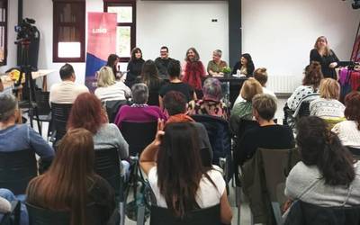 Landa eremuan sortzeko erronka izan zuten hizpide Aiaraldeko Berdintasun Topaketetan