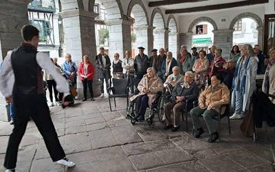 Lesakako San Fermin elkarteak giro ederrean ospatu du bere eguna