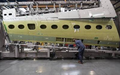 Beste bi greba egun Gasteizko Fibertecnic enpresan