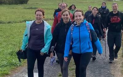 Lezamako mendi ibilaldiak 250 lagun inguruko parte hartzea izan zuen