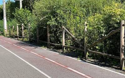 Egurrezko hesiak ostu dituzte Astola Bidean