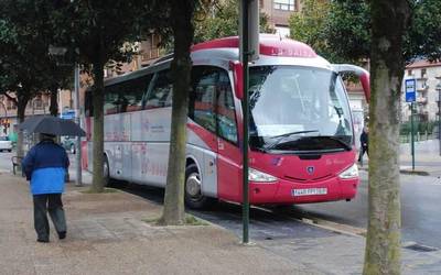 ELAk salatu du Alavabuseko tiketen erreserba sistemak ez duela ondo funtzionatzen eta gidariek jasan behar dutela bidaiaren amorrua