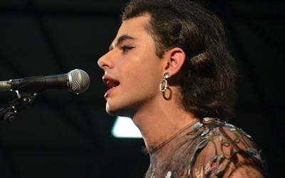 Euskara, bertsolaritza eta feminismoa ardatz dituen hitzaldia eskainiko dute gaur Enbeitak eta Peritzek