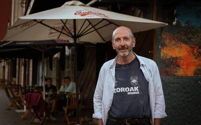 “Aitak eta amak ez zuten nahi gu Euskal Herrikoak ginela ahazterik”