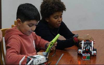 Robot eta bideojoko artean, logika eta matematika jorratzen