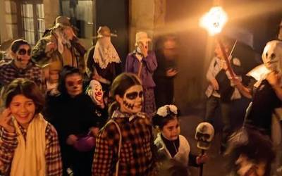 Gaurtik igandera arteko hitzorduak Sakanan