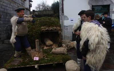 Lesakako Olentzero eguneko argazkiak bildu nahi dituzte erakusketa berezi baterako