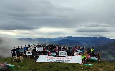 Ekin diote Palestinako erresistentziaren aldeko mendi erronkari