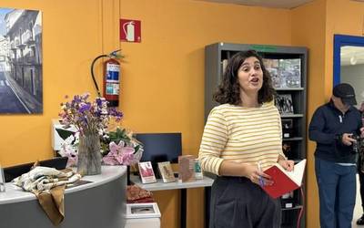 Herriaren historia zatitxo bat kontatzen duen liburu bilduma osatu eta aurkeztu zuten