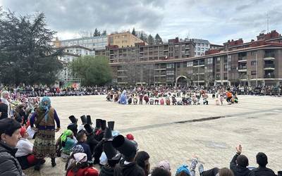 Arrasateko ikastetxeak, Save The Children ekimenarekin bat