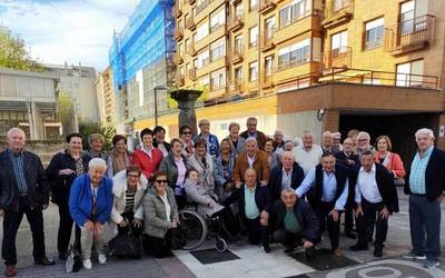 1945 urtekoen zita preziatua asteburuan