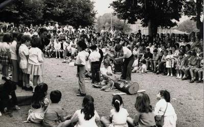 "20 urte genituen, eta mundua egiteko"