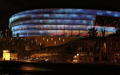 Euskal Selekzioaren eta Palestinaren arteko partidara joateko autobusa jarriko dute Aian