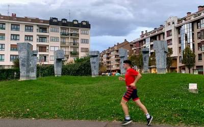 Iñaki Olazabal omentzeko bildu da euskal eskultore talde bat