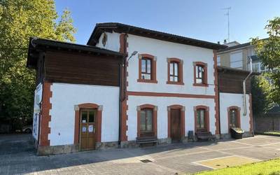 Nerabeekin taburik barik berba egiteko tailerra Atxondon