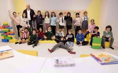 Leioak hitza bete du: haurrentzako  ludoteka berria ireki du Errekalde plazan