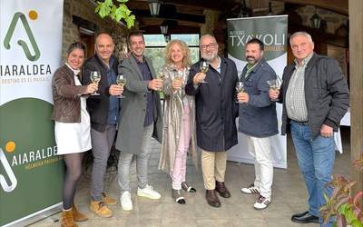 Aiaraldeko Kuadrillak Txakoli Biziren bosgarren edizioa hasiko du Garabilla Landetxean egingo den aurkezpen eta  topa batekin