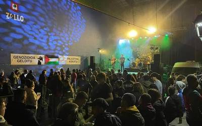 Zolloko jaiek adin anitzeko jende mordoa erakarri dute