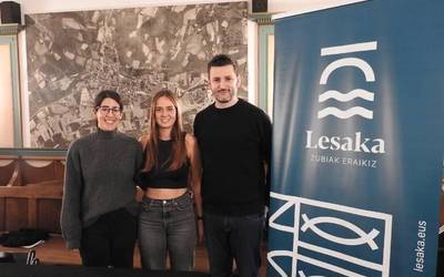 Ane Ordokik eta Miren Etxepetelekun eskuratu dute Lesakako udalaren ikasketa bukaerako proiektuetarako beka