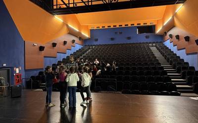 Egun batez oholtzan izarrak