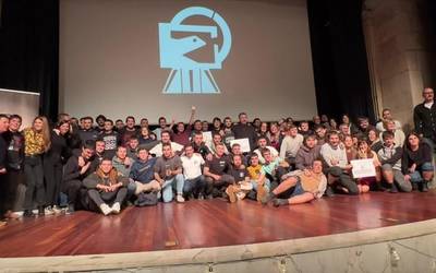 Hamalau talderen artetik onena Piktxurs taldearen 'Kalean, harrotz' filma