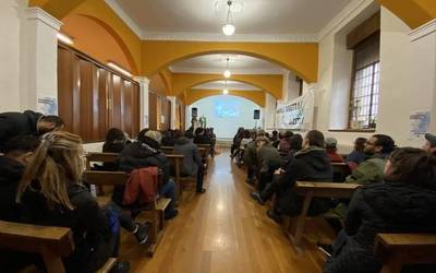 Etxebizitza sindikatuen sarearen topaketa egin da Ziordian