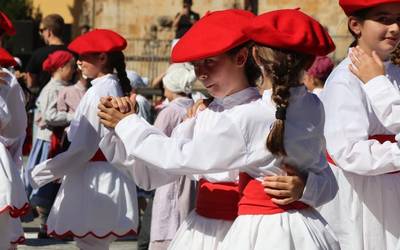 Oñatz taldeak 55. urteurrena dantzan ospatuko du zapatuan