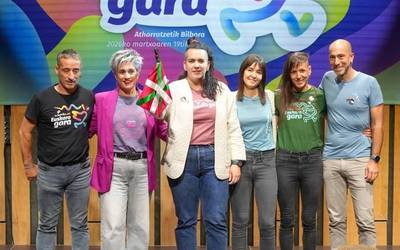 Joko txartelak ebasteagatik atxiloketak, apaizen kokaleku berriak eta Korrika 24 "Euskara gara" lelopean