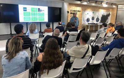 UNED-Bergarak bi gradu bikoitz gehitu ditu 2025-2026 ikasturteko eskaintzan