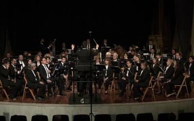 'Emozioak' denboraldiko lehen kontzertua Santa Ana aretoan eman du Oñatiko Musika Bandak