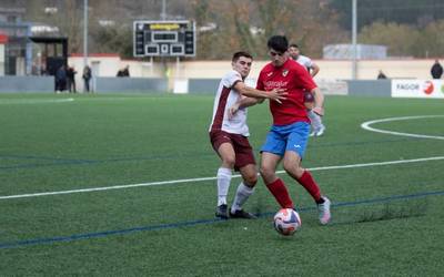 Lidertza sendotzeko garaipena lortu du Aloña Mendik (4-0)