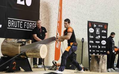 Julen Alberdi 'Txikia IV.a' Euskal Timber txapelketaren finalera sailkatu da